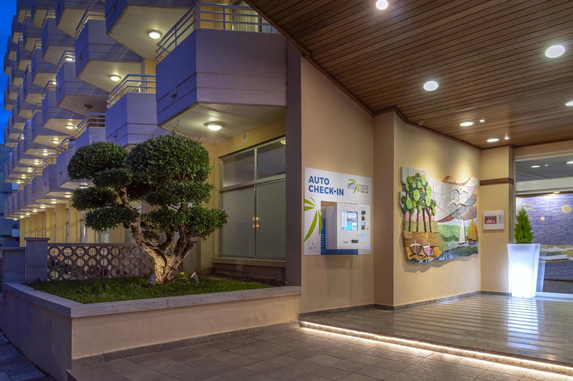 Ght Oasis Tossa & Spa Tossa de Mar Exterior photo